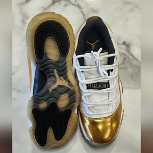 Air Jordan 11 Retro Low closing ceremony sz 4y